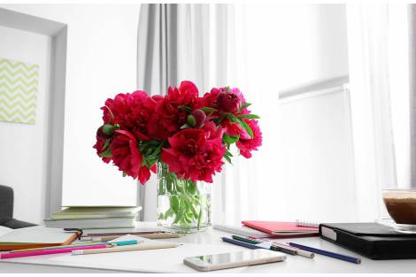 El Arte de las Flores en la Oficina: Mejora tu Espacio de Trabajo y Productividad